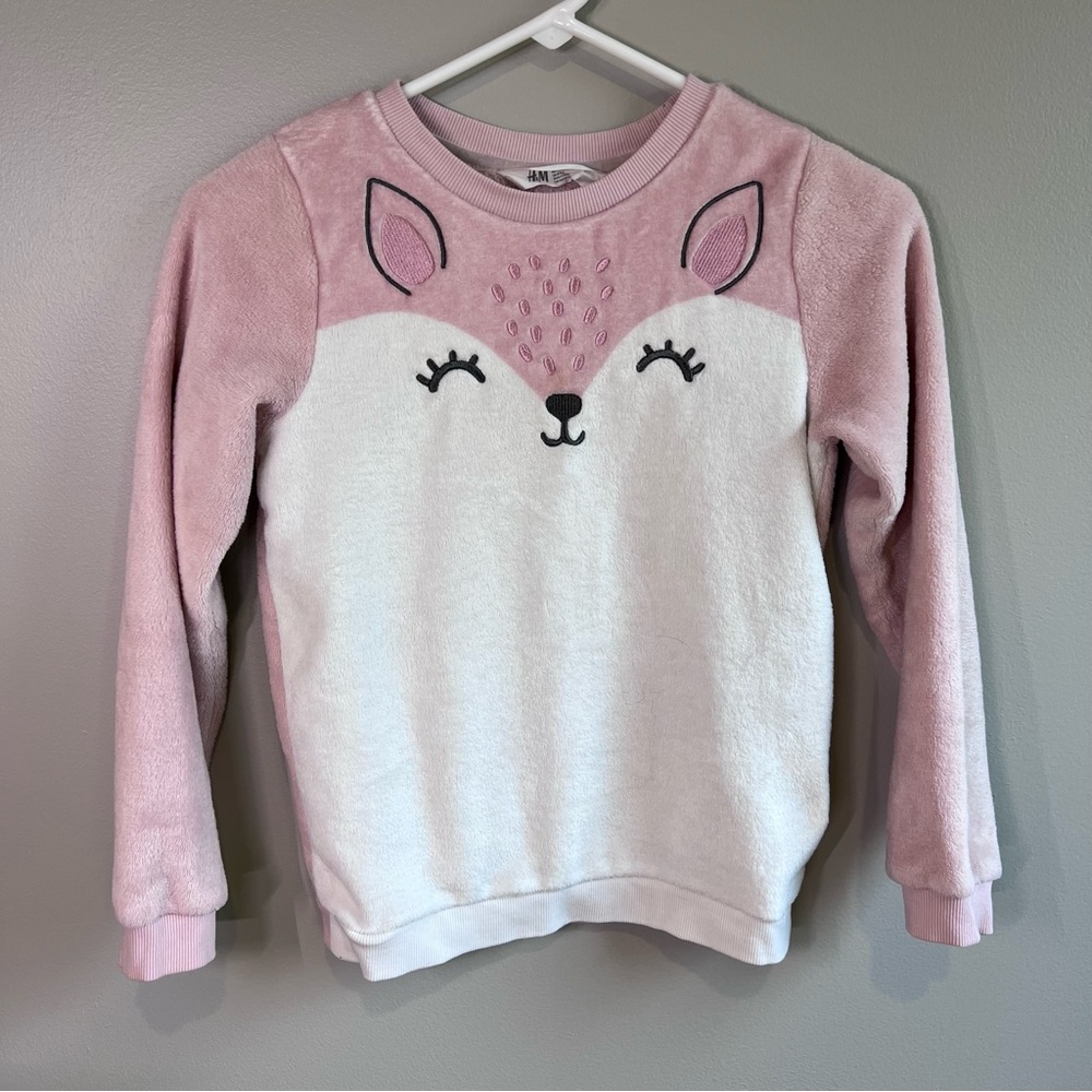 H&M, Super Soft, Long Sleeve Girl’s Sweatshirt. Cozy. Warm.